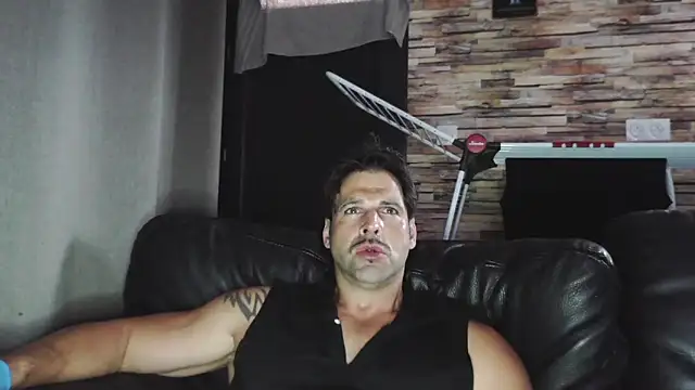 XxBigboybandxX online show from 09-28-25, 04:25