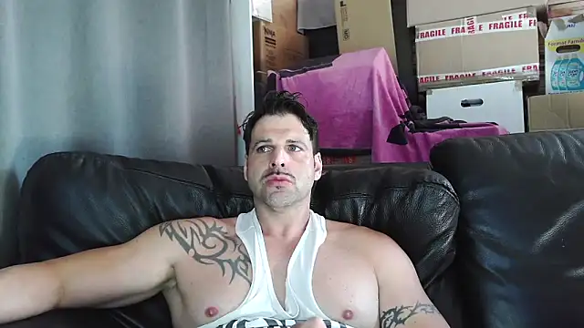 Snapshot of XxBigboybandxX chatting on 05-07-26, 03:37 XxBigboybandxX online show from 05-07-26, 03:37