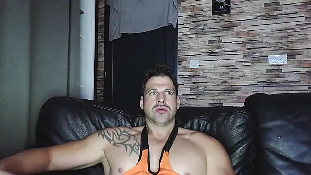 XxBigboybandxX online show from 10-16-25, 06:10