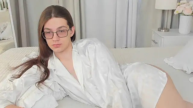 Alfreda Mills online show from 04-03-26, 10:43