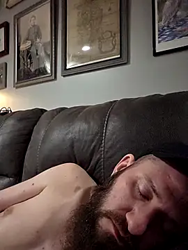 Icebearsticlese online show from 04-11-26, 07:45