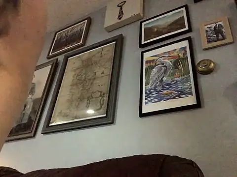 Icebearsticlese online show from 04-18-26, 12:46