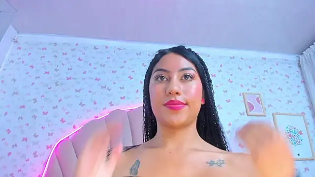 Snapshot of ashlyleee_ chatting on 01-07-25, 03:23 ashlyleee online show from 01-07-25, 03:23