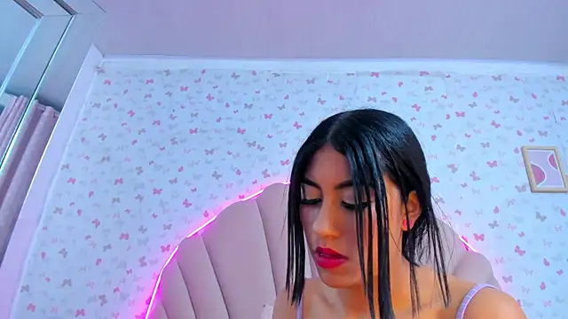 Snapshot of ashlyleee_ chatting on 12-10-24, 12:16 ashlyleee online show from 12-10-24, 12:16