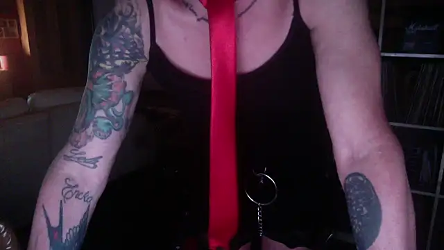 Snapshot of Ladyluve chatting on 03-21-26, 11:36 Ladyluve online show from 03-21-26, 11:36