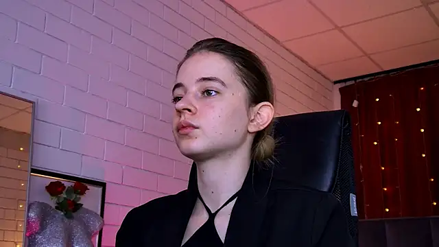 Snapshot of TinaDavil chatting on 02-08-26, 01:09 TinaDavil online show from 02-08-26, 01:09