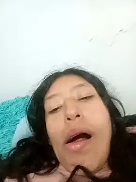 karolinee 66  online show from 12-04-24, 05:21