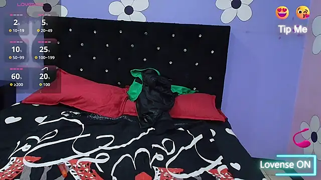 karolinee 66  online show from 03-06-26, 04:18