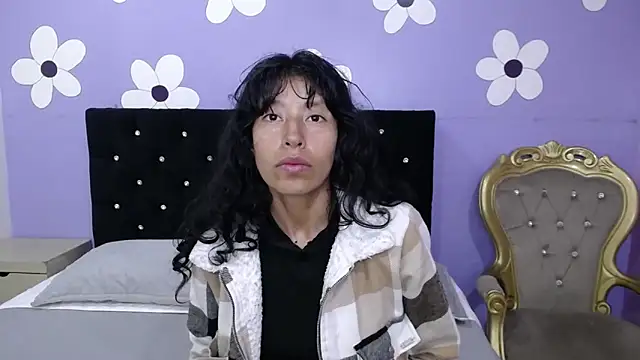 Snapshot of karolinee_66_ chatting on 02-10-26, 03:49 karolinee 66 online show from 02-10-26, 03:49