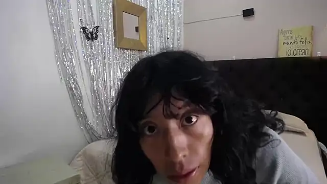 karolinee 66  online show from 01-11-26, 03:24