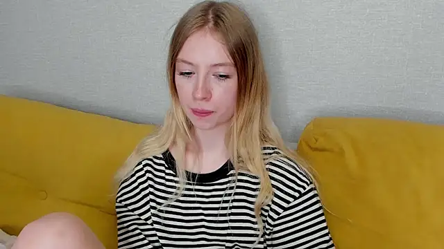 Snapshot of minidivaa_ chatting on 02-26-25, 07:10 minidivaa online show from 02-26-25, 07:10