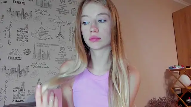 Snapshot of minidivaa_ chatting on 09-18-25, 06:44 minidivaa online show from 09-18-25, 06:44