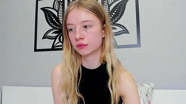 Snapshot of minidivaa_ chatting on 02-05-25, 05:31 minidivaa online show from 02-05-25, 05:31