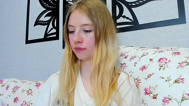 Snapshot of minidivaa_ chatting on 01-21-25, 09:15 minidivaa online show from 01-21-25, 09:15