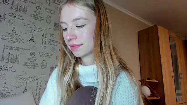 Snapshot of minidivaa_ chatting on 10-12-25, 08:10 minidivaa online show from 10-12-25, 08:10
