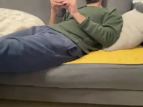 4small4inchlol online show from 12-04-25, 11:48