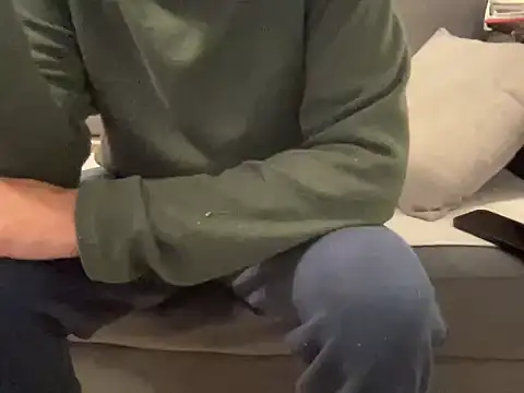 4small4inchlol online show from 12-15-25, 11:49