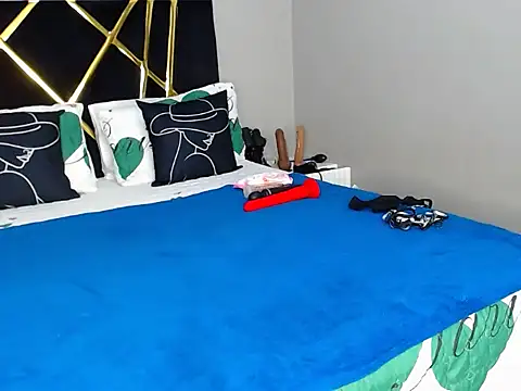 Snapshot of MissBigNipples chatting on 10-24-25, 09:14 MissBigNipples online show from 10-24-25, 09:14