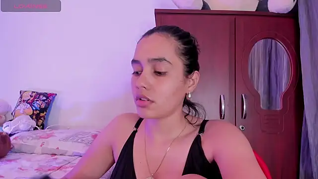 Snapshot of samara_jonness chatting on 05-26-26, 04:21 samara jonness online show from 05-26-26, 04:21