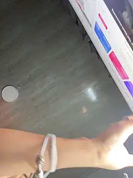 Snapshot of alicev_kitty chatting on 03-31-26, 01:02 alicev kitty online show from 03-31-26, 01:02