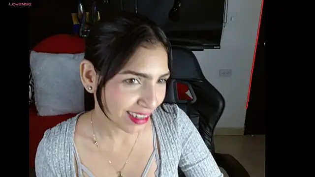 Carolaine69  online show from 07-09-26, 01:43