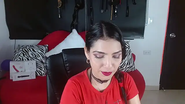 Carolaine69  online show from 11-08-25, 01:47