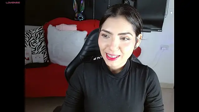 Carolaine69  online show from 07-18-26, 01:58
