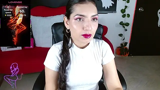 Carolaine69  online show from 10-07-25, 01:34