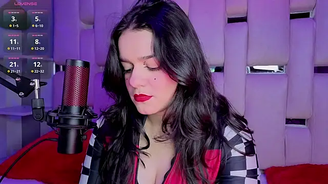 Snapshot of ValerieKay_ chatting on 06-09-26, 04:41 ValerieKay online show from 06-09-26, 04:41