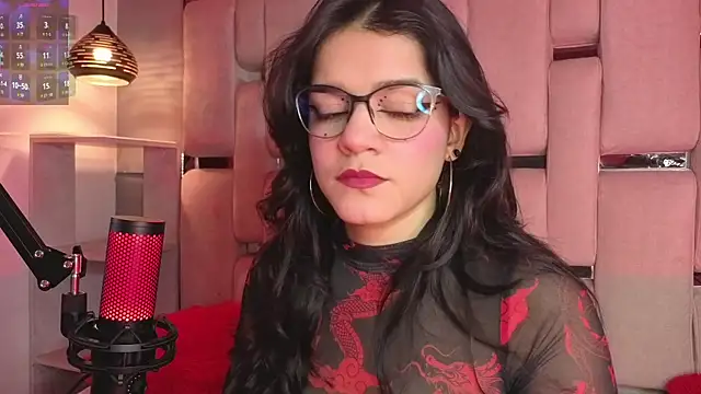 Snapshot of ValerieKay_ chatting on 04-22-26, 01:51 ValerieKay online show from 04-22-26, 01:51