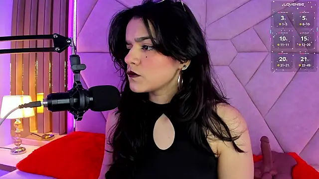 Snapshot of ValerieKay_ chatting on 09-13-25, 01:55 ValerieKay online show from 09-13-25, 01:55