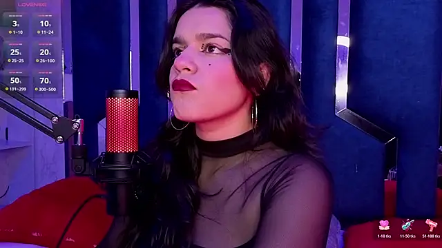 Snapshot of ValerieKay_ chatting on 05-29-26, 04:24 ValerieKay online show from 05-29-26, 04:24