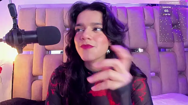 Snapshot of ValerieKay_ chatting on 02-23-25, 03:51 ValerieKay online show from 02-23-25, 03:51