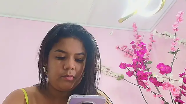 Snapshot of almendraevans chatting on 02-23-25, 06:01 almendraevans online show from 02-23-25, 06:01