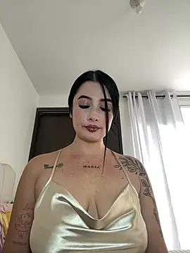 Libia James online show from 05-25-26, 07:23