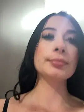 Libia James online show from 05-16-26, 02:21