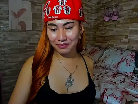 Snapshot of mlhlblk chatting on 11-30-25, 11:27 mlhlblk online show from 11-30-25, 11:27