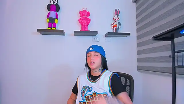 Gangster Girl online show from 10-12-25, 03:30