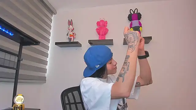 Gangster Girl online show from 05-06-26, 10:14