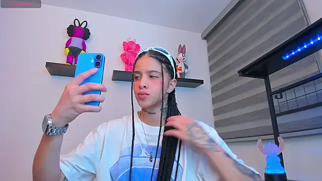 Gangster Girl online show from 01-12-26, 07:04