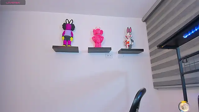 Gangster Girl online show from 02-12-26, 12:43