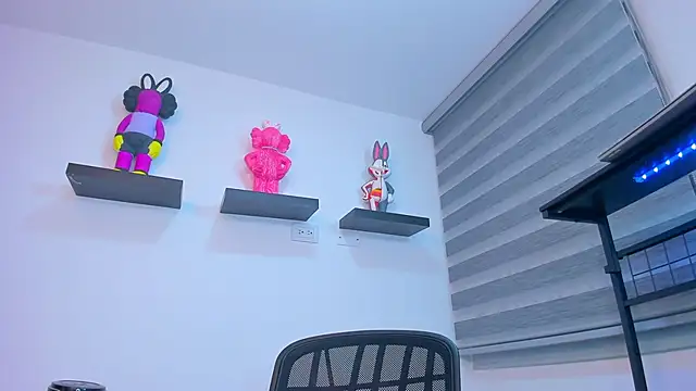 Gangster Girl online show from 10-31-25, 03:14