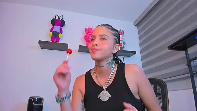 Gangster Girl online show from 11-02-25, 05:40