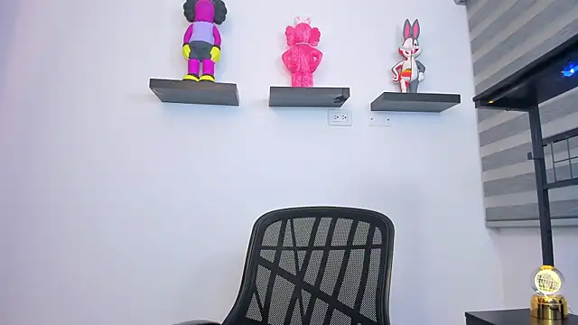 Gangster Girl online show from 04-20-26, 12:02