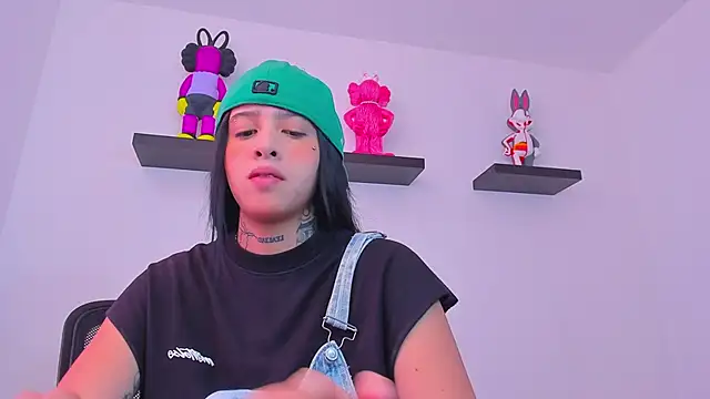 Gangster Girl online show from 03-07-25, 03:18