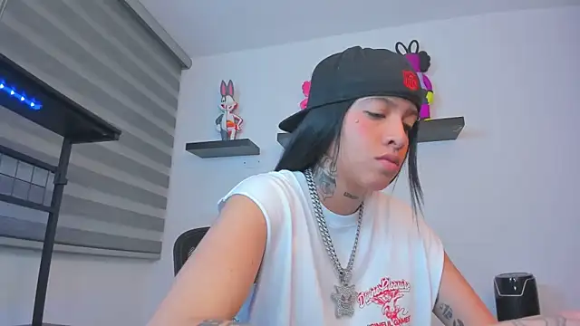 Gangster Girl online show from 11-26-25, 11:05