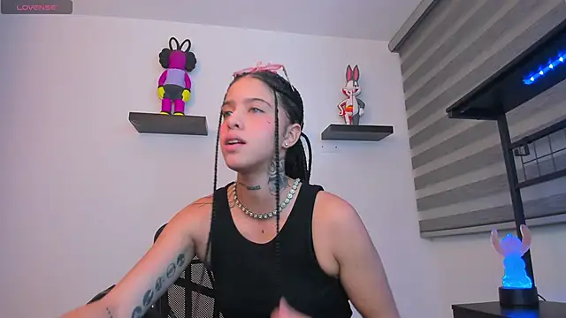 Gangster Girl online show from 01-14-26, 04:05