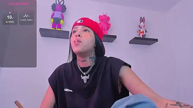 Gangster Girl online show from 03-20-25, 02:42