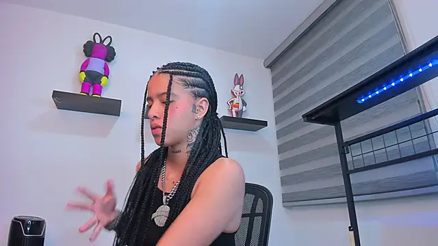 Gangster Girl online show from 12-21-25, 04:47