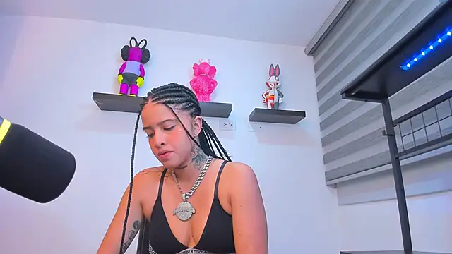 Gangster Girl online show from 09-17-25, 03:30